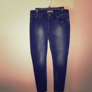 Levi skinny jeans